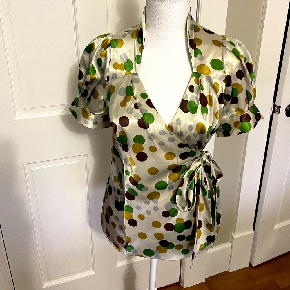 NWOT BCBG XS Womens blouse .. Smoke free home